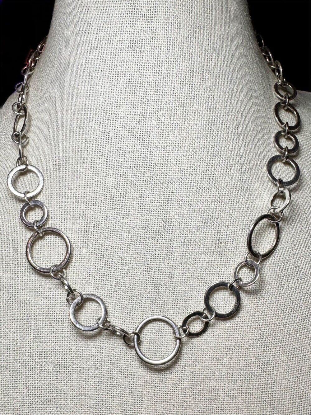 KR Silver Tone Round Open Circle Link Chain Necklace